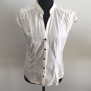 H&M black buttoned dress shirt